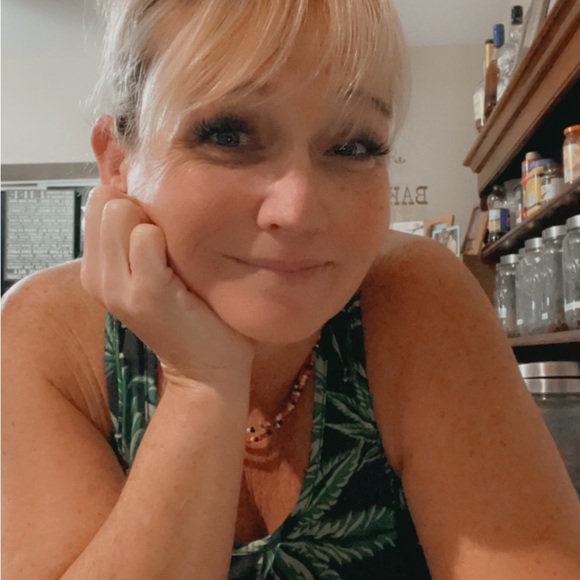 Meet your Posher, Dawn - Picture 7 of 10